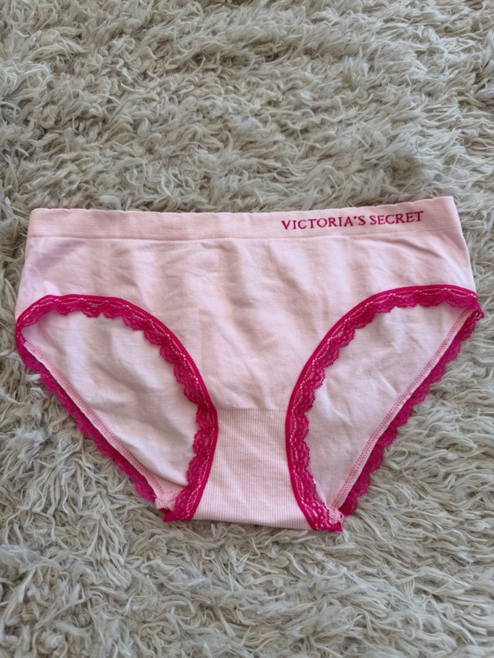 NWT Victoria's Secret Seamless Hiphugger Lace Trim Pink Small